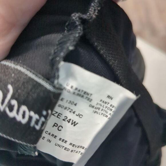 Miraclesuit One-Piece Swimsuit black 24 plus size bathing suit - Picture 6 of 6